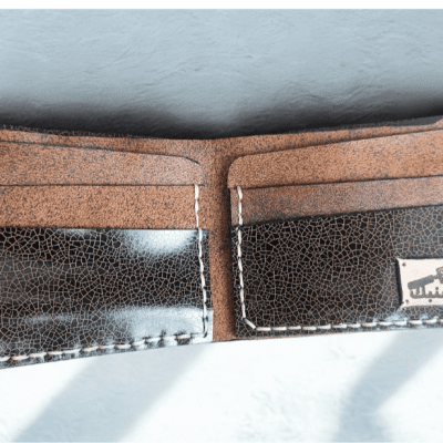 محفظه رجالى جلد طبيعي بلون مميز 