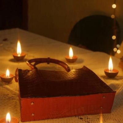 شنطه توت باج بلون وحجم مميزين جدا 