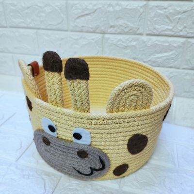 باسكت منظم شكل زرافه 