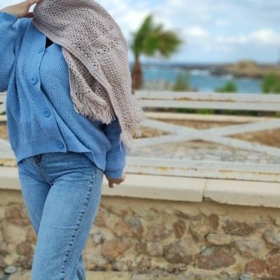 Scarf crochet with pockets 