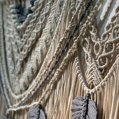 معلقه ديكور مكرميه 