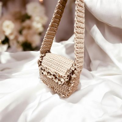 حقيبه بخيوط الكليم