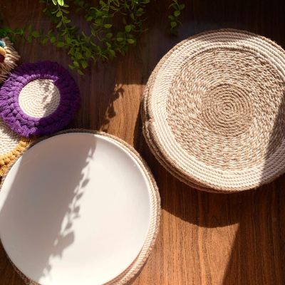 مجموعة من ٦ كوسترات