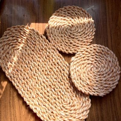 مجموعة من ٣ كوسترات للمطبخ