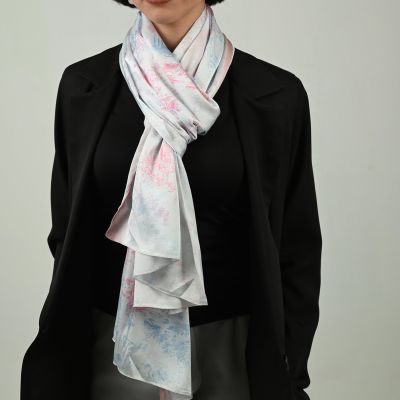 White Queen - long Scarf