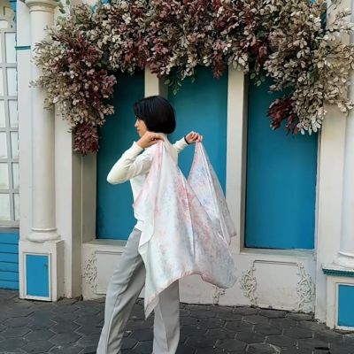 White Queen - long Scarf