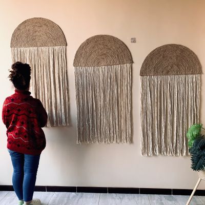 ديكور للحائط مصنوع يدويا