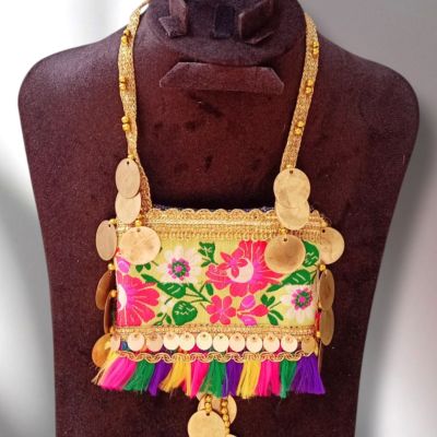 عقد استايل بوهيمي 