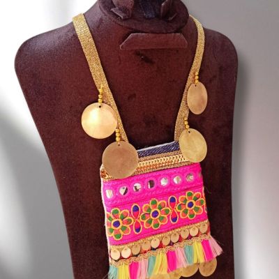 عقد استايل بوهيمي 