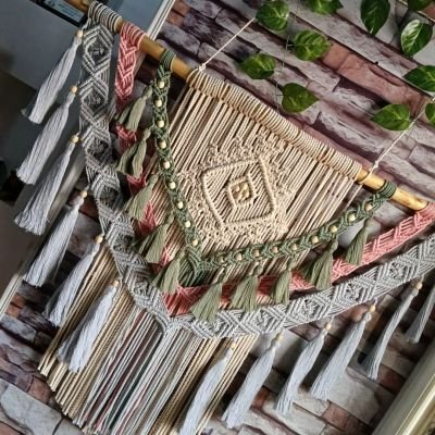 جدارية مكرمية 