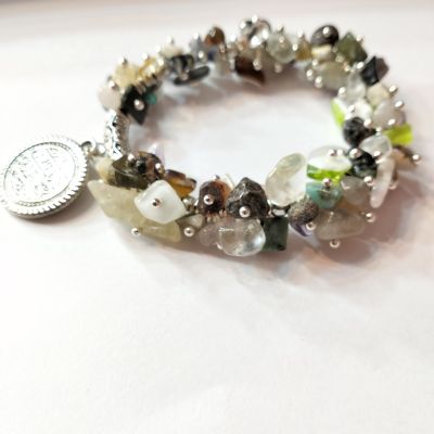 اسواره من حجر عقيق مكسور