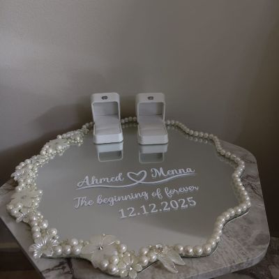 Engagement tray 