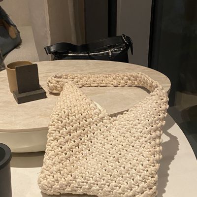 شنطة مكرميه