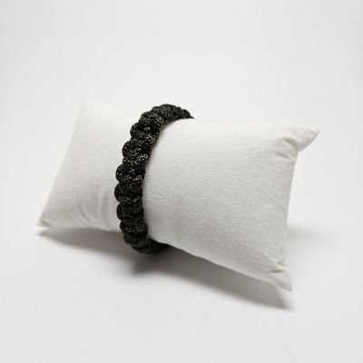 اسورة بعقدة مربعة زيتي