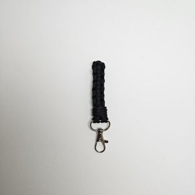 مجموعة اسورة وسلسلة مفاتيح بعقدة مربعة اسود