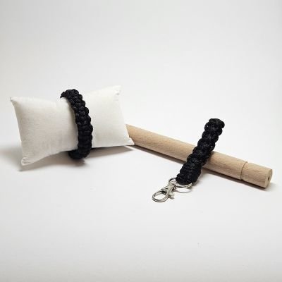 مجموعة اسورة وسلسلة مفاتيح بعقدة مربعة اسود