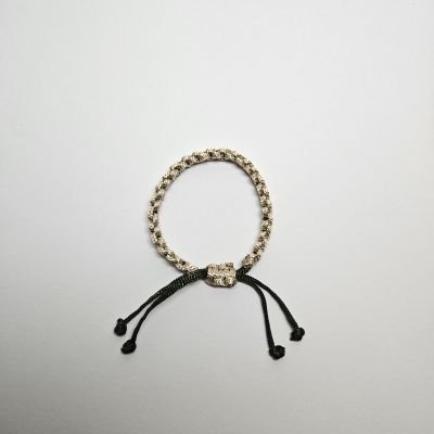 مجموعة اسورة وسلسلة مفاتيح بعقدة مربعة ذهبي