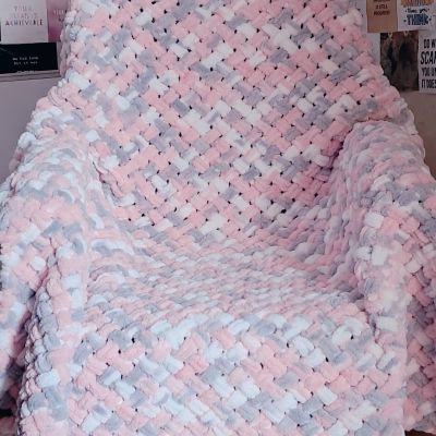 بطانية بيبي بافي بدرجات الوان الروز 