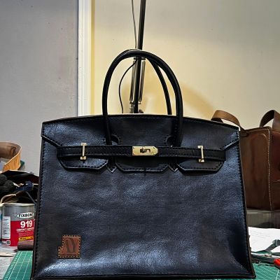 شنطة جلد طبيعي 