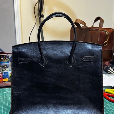 شنطة جلد طبيعي 