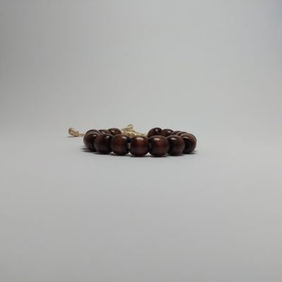 اسورة خرز خشبي