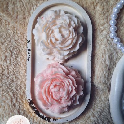 مجموعة من شمعتنان ديكورية معطرة(وردة كبيرة )