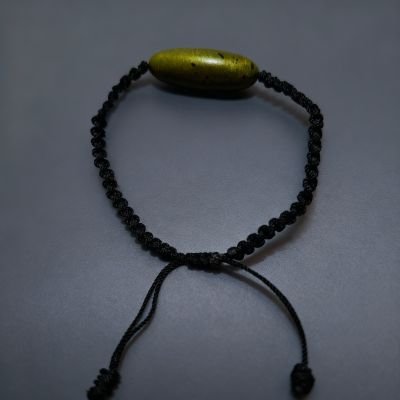 طقم مكرمية اسورة وعقد أسود وخرز أخضر زيتي