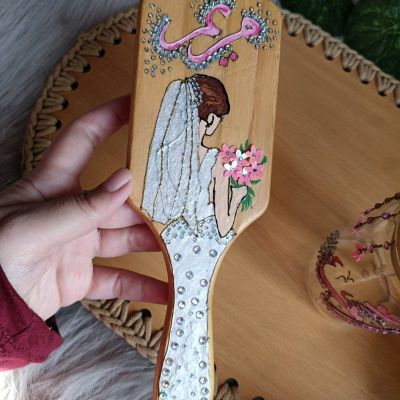 Hair brush with name 