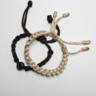 طقم أساور مكرمية مكونة من 2 قطعة &ndash; لون بني و ذهبي