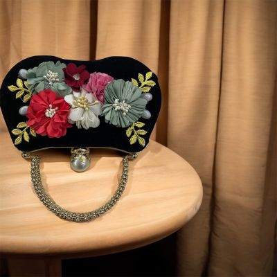 حقيبه سواريه 