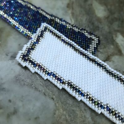 Two-tone blue and white gradient design bracelet made of Miyuki beads