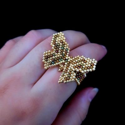 Butterfly ring in Shanjah color made of Miyuki beads