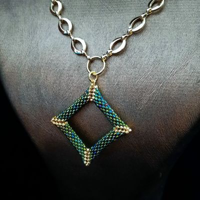 3D green square necklace set made of Miyuki beads