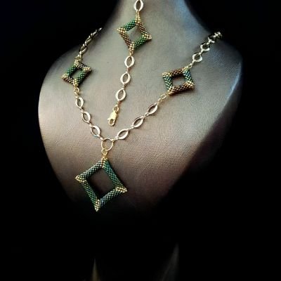 3D green square necklace set made of Miyuki beads
