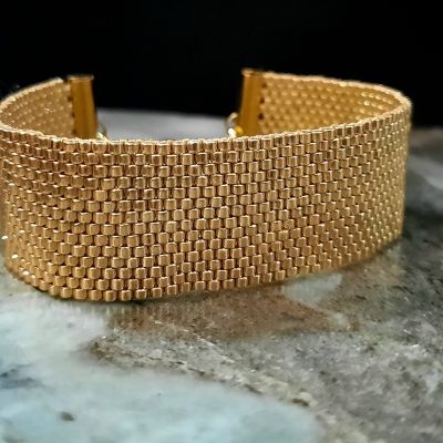 اسورة من خرز الميوكي