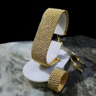 طقم ذهبى فقط ٤ قطع من خرز الميوكى