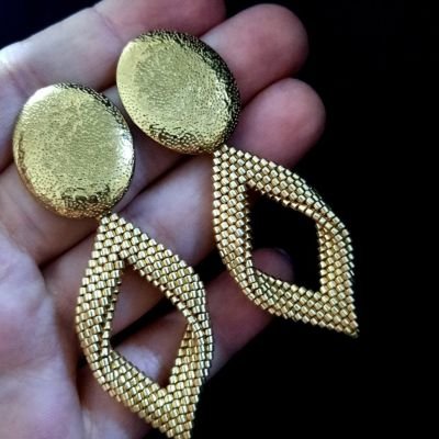 طقم ذهبى ( مع ستانلس ستيل ) من خرز الميوكى