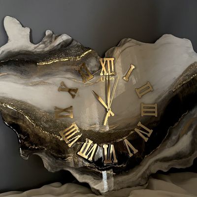 ساعة حائط ريزن 