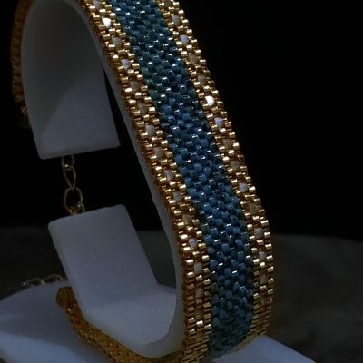 طقم فيروزى مع خرز الميوكى الكريستالى البراق من خرز الميوكى