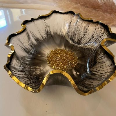 طبق تقديم كبير 