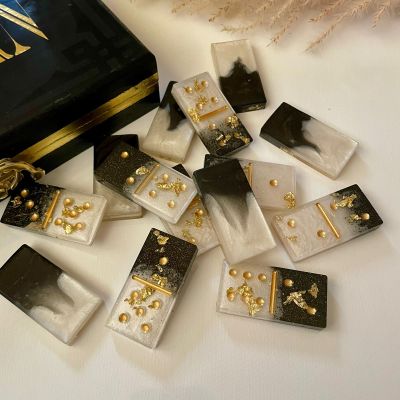 Domino resin