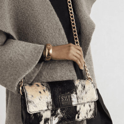 شنطه من الجلد الطبيعي 