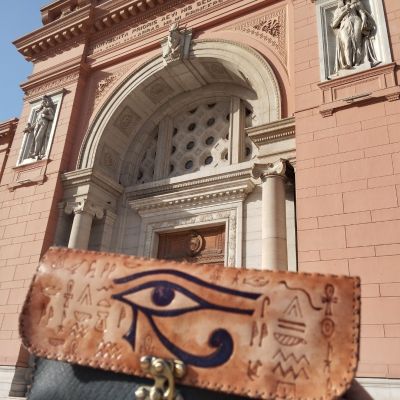  شنطه عين حورس 