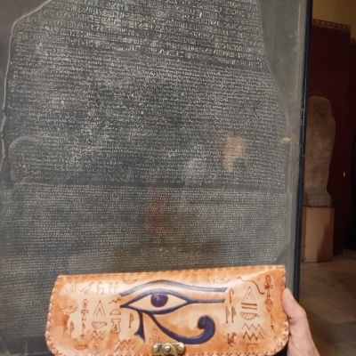  شنطه عين حورس 