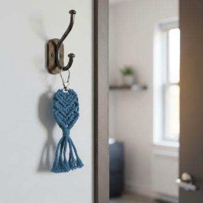 Macrame key chain 