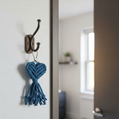 Macrame key chain 