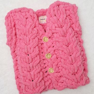 Baby vest with puffy thread