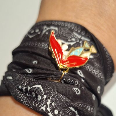 Scarf bracelet 