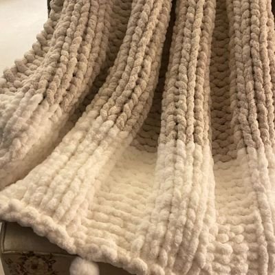 بطانية مضلعة