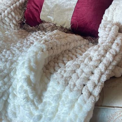 بطانية مضلعة